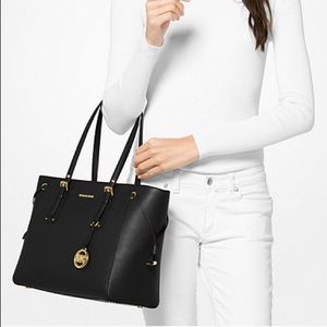 Michael Kors Voyager Medium Crossgrain Leather